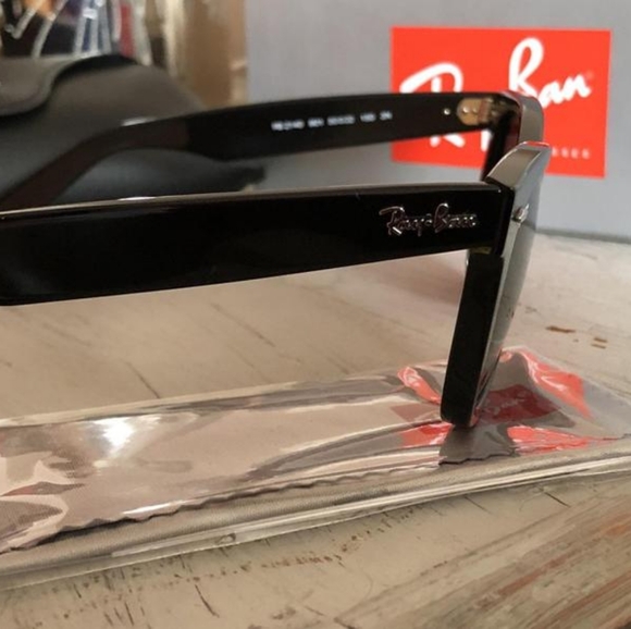 LIKE NEW RayBan Wayfarer RB2140 Black Ray ban sunglasses - Picture 7 of 14